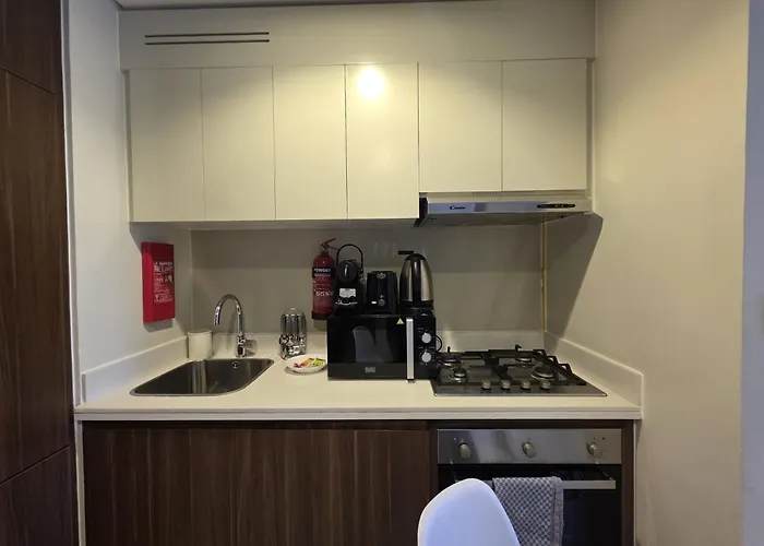 Prime Location Business Baystylish,Cozy 1-Bd Apt