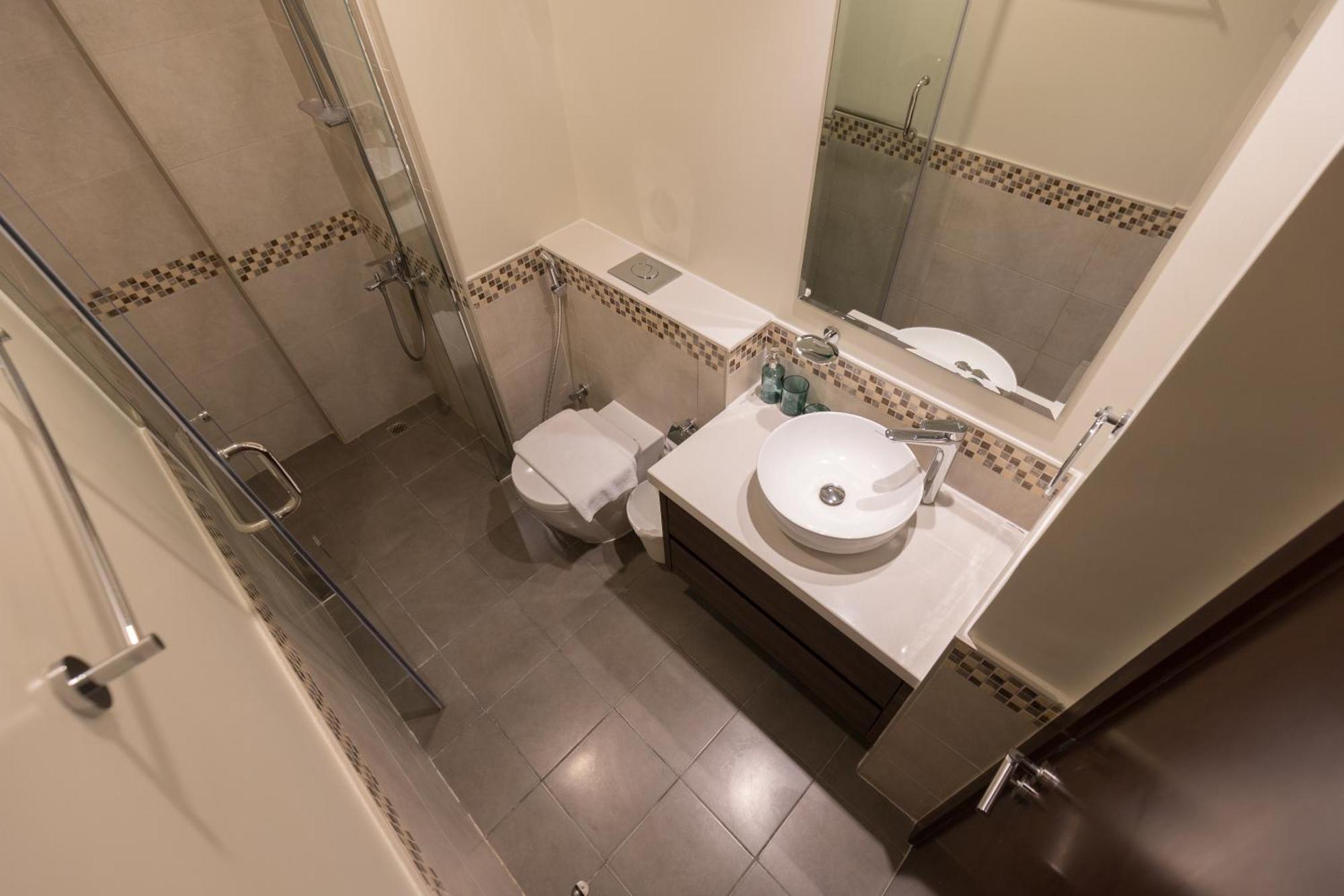 Prime Location Business Baystylish,cozy 1-bd Apartment